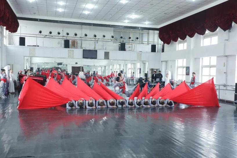 ���ѻ� ��(�й���)���޹�˾����