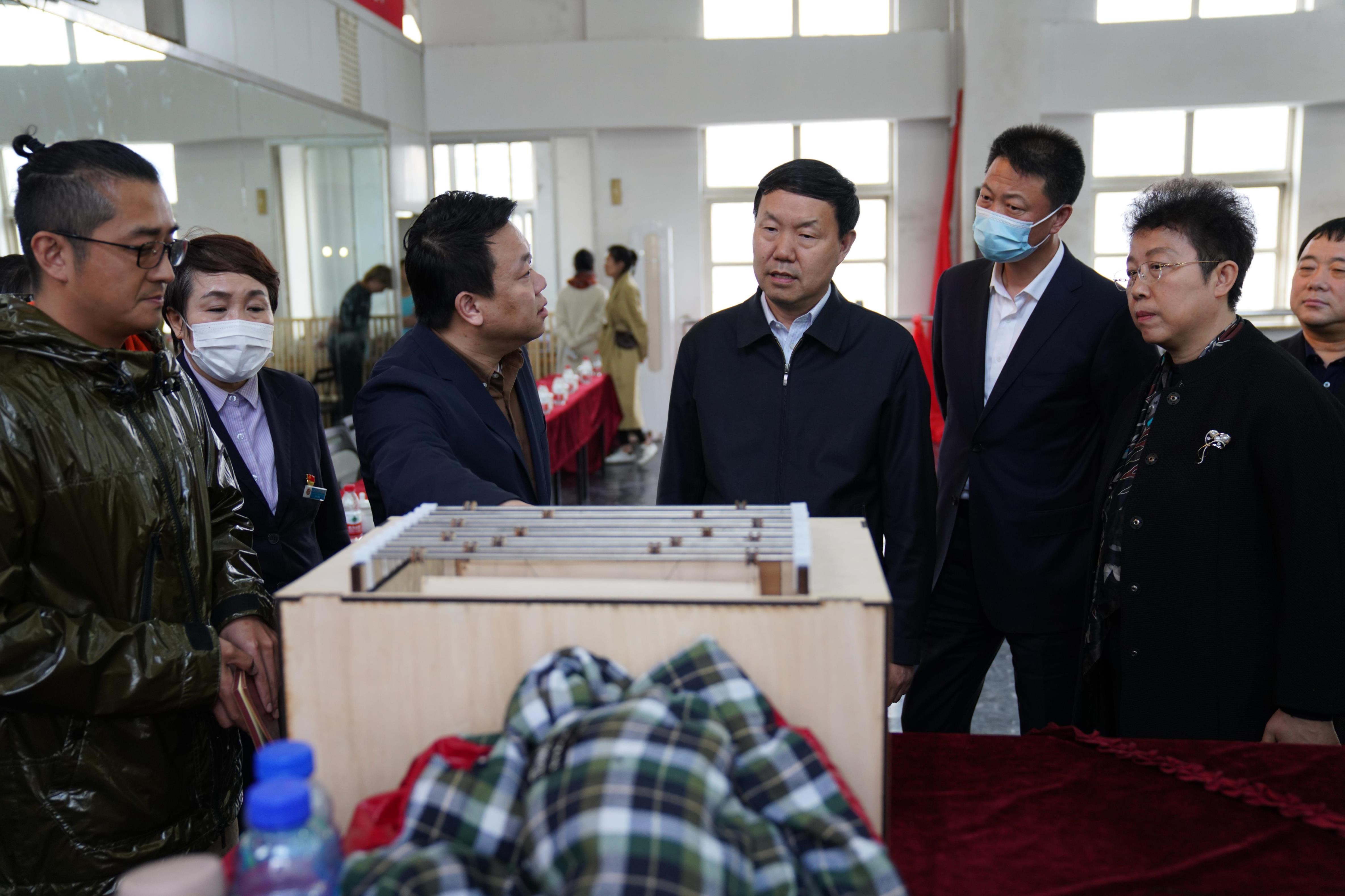 ���ѻ� ��(�й���)���޹�˾����