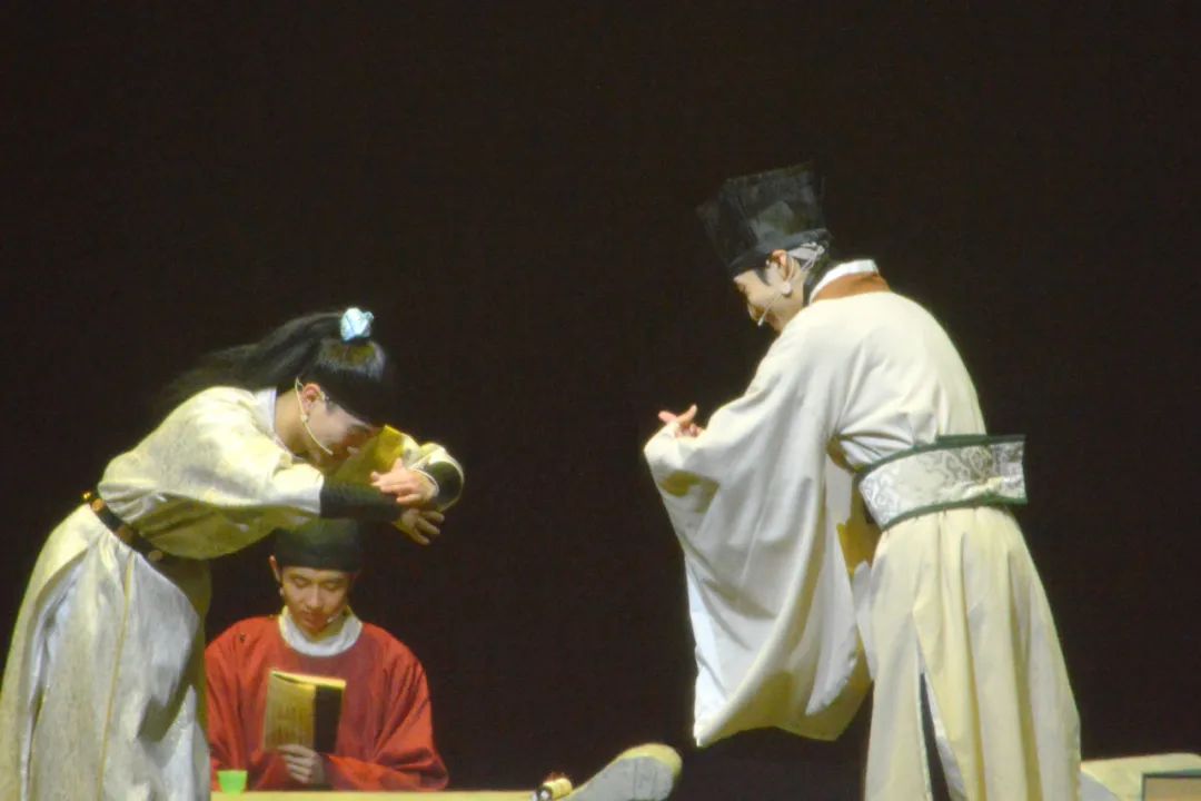 ���ѻ� ��(�й���)���޹�˾����