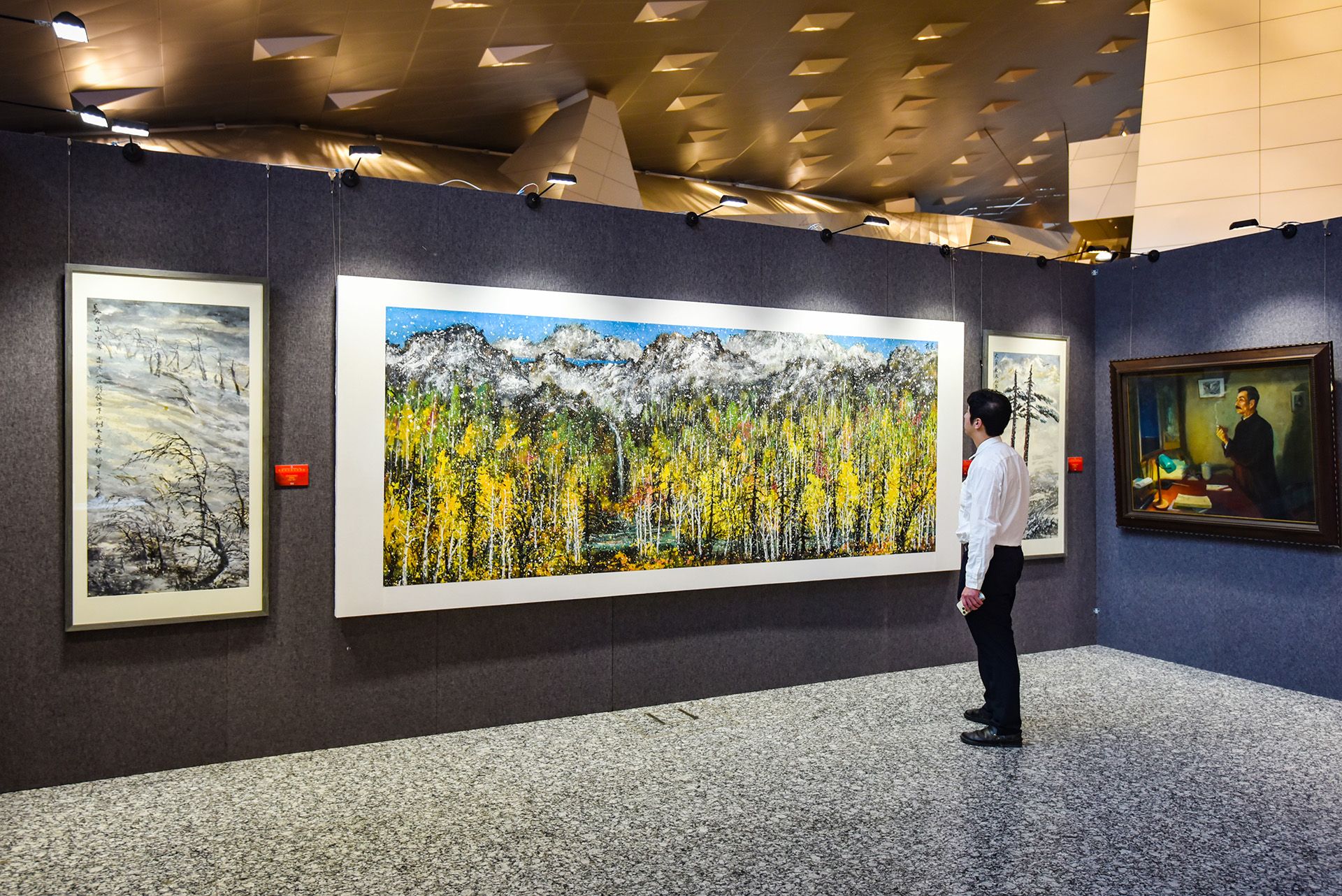 ���ѻ� ��(�й���)���޹�˾����