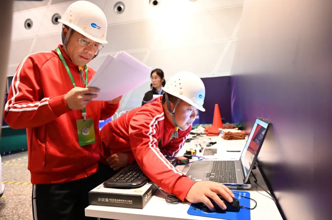 ���ѻ� ��(�й���)���޹�˾����