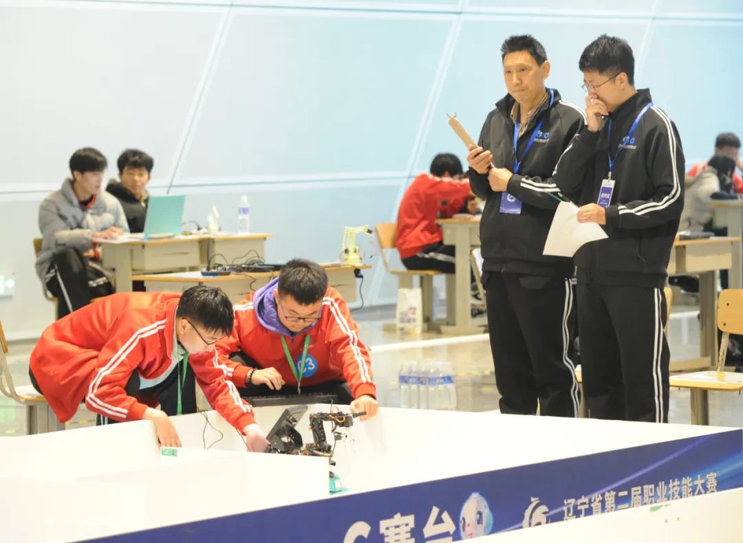 ���ѻ� ��(�й���)���޹�˾����