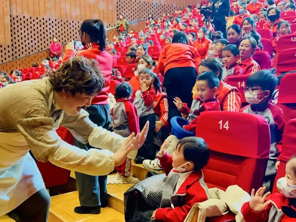 ���ѻ� ��(�й���)���޹�˾����