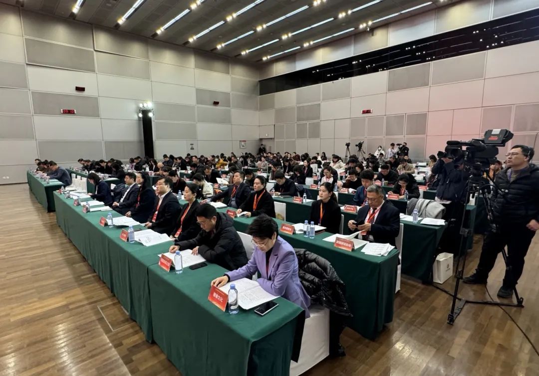 ���ѻ� ��(�й���)���޹�˾����