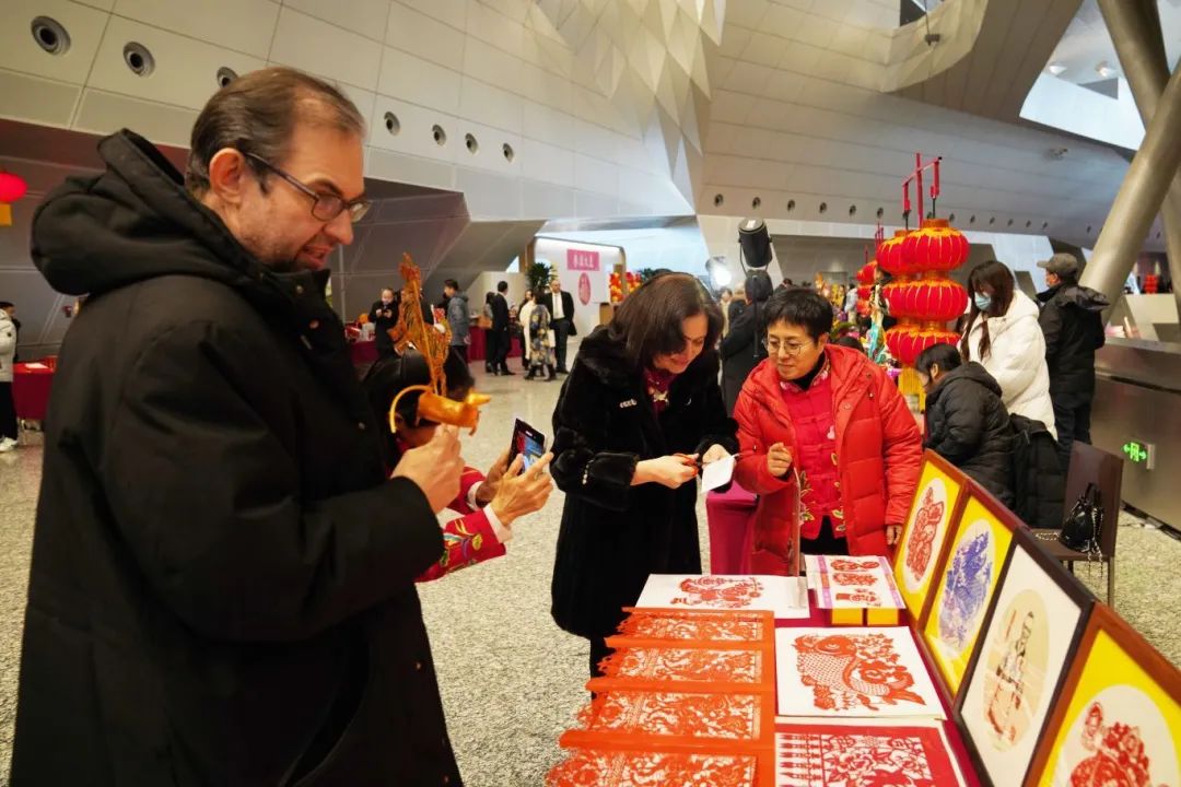 ���ѻ� ��(�й���)���޹�˾����