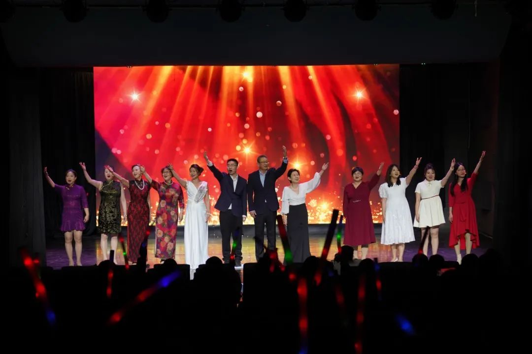 ���ѻ� ��(�й���)���޹�˾����