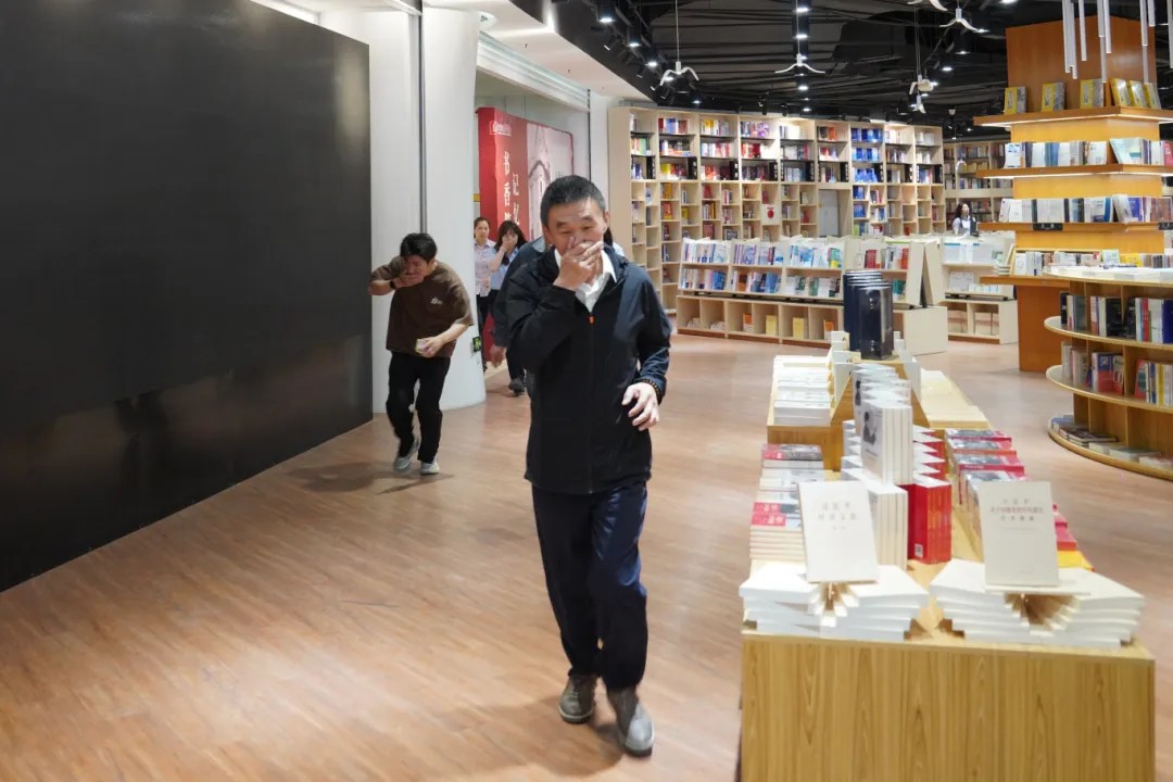 ���ѻ� ��(�й���)���޹�˾����